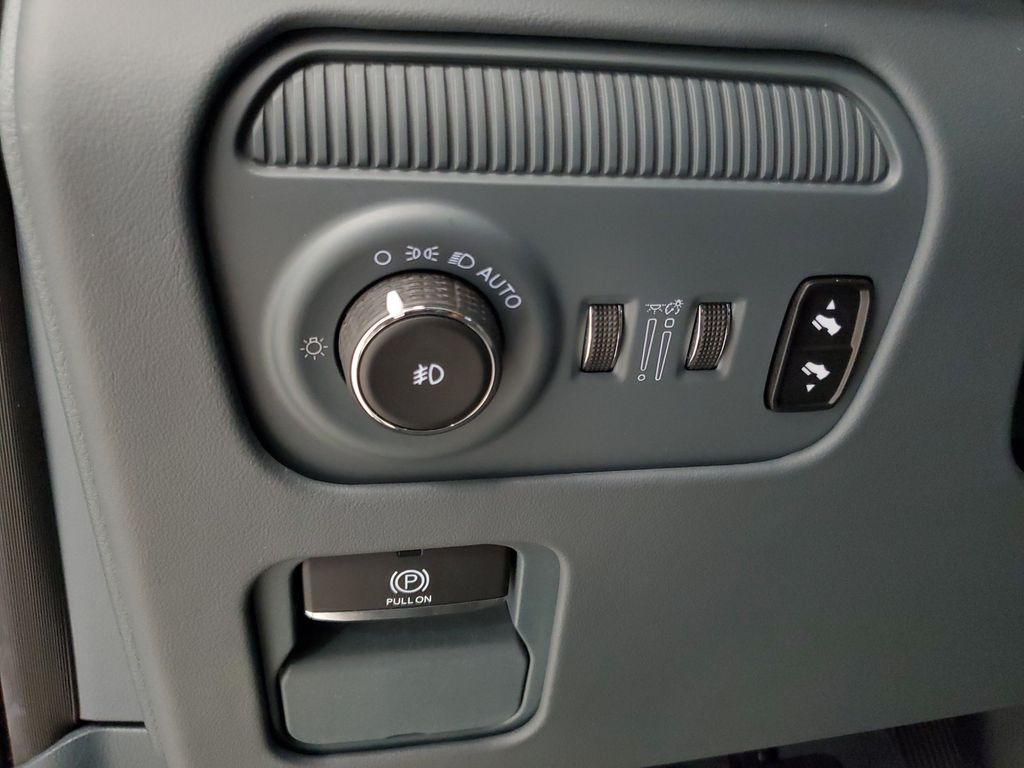 2023 Jeep Grand Wagoneer Series II - Photo 13