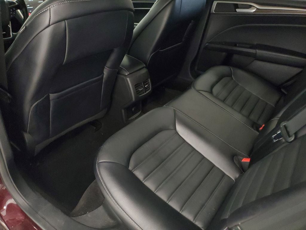 2018 Ford Fusion SE - Photo 24