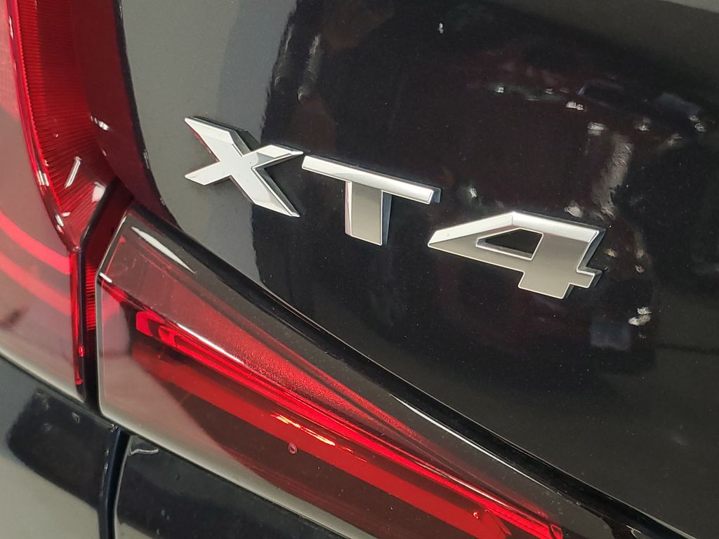 2023 Cadillac XT4 Premium Luxury - Photo 8