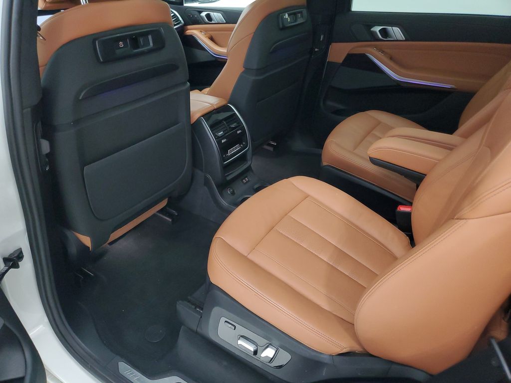 2019 BMW X7 50i - Photo 23