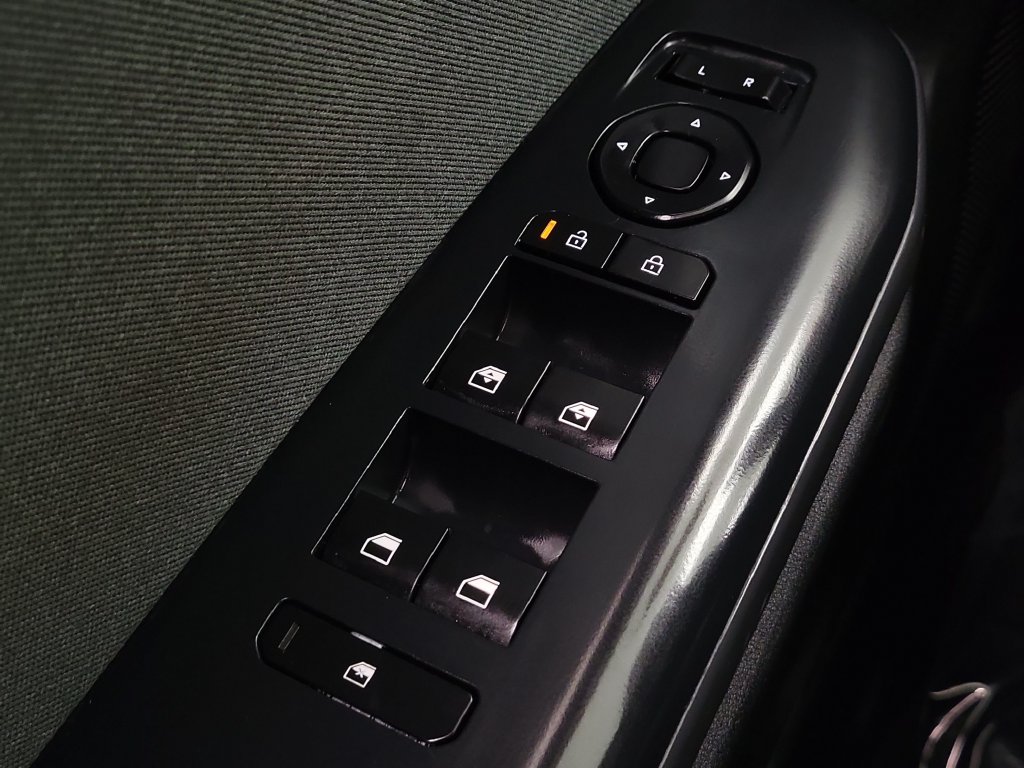 2025 Kia K4 EX - Photo 16