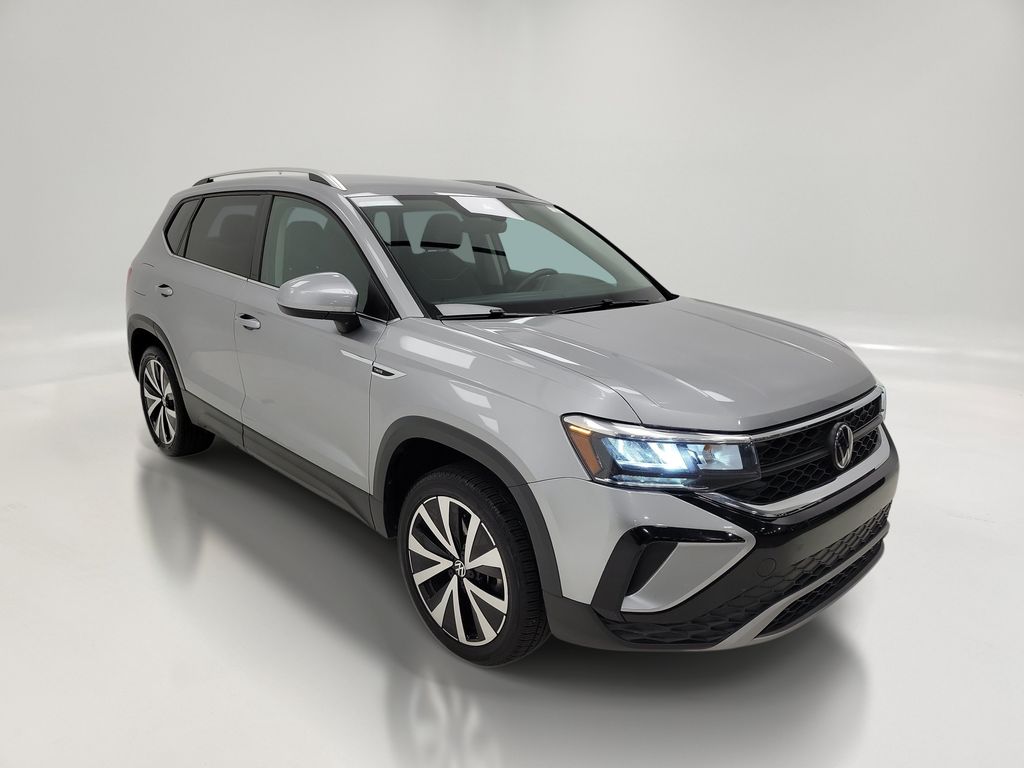 2024 Volkswagen Taos SE - Photo 3