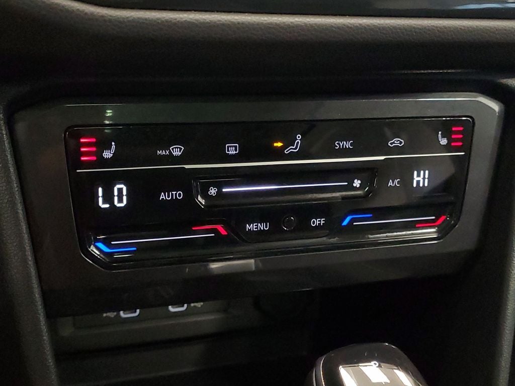 2022 Volkswagen Tiguan SE - Photo 18