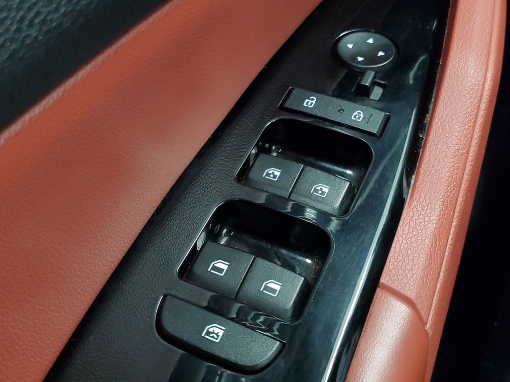 2024 Kia Sportage SX - Photo 14