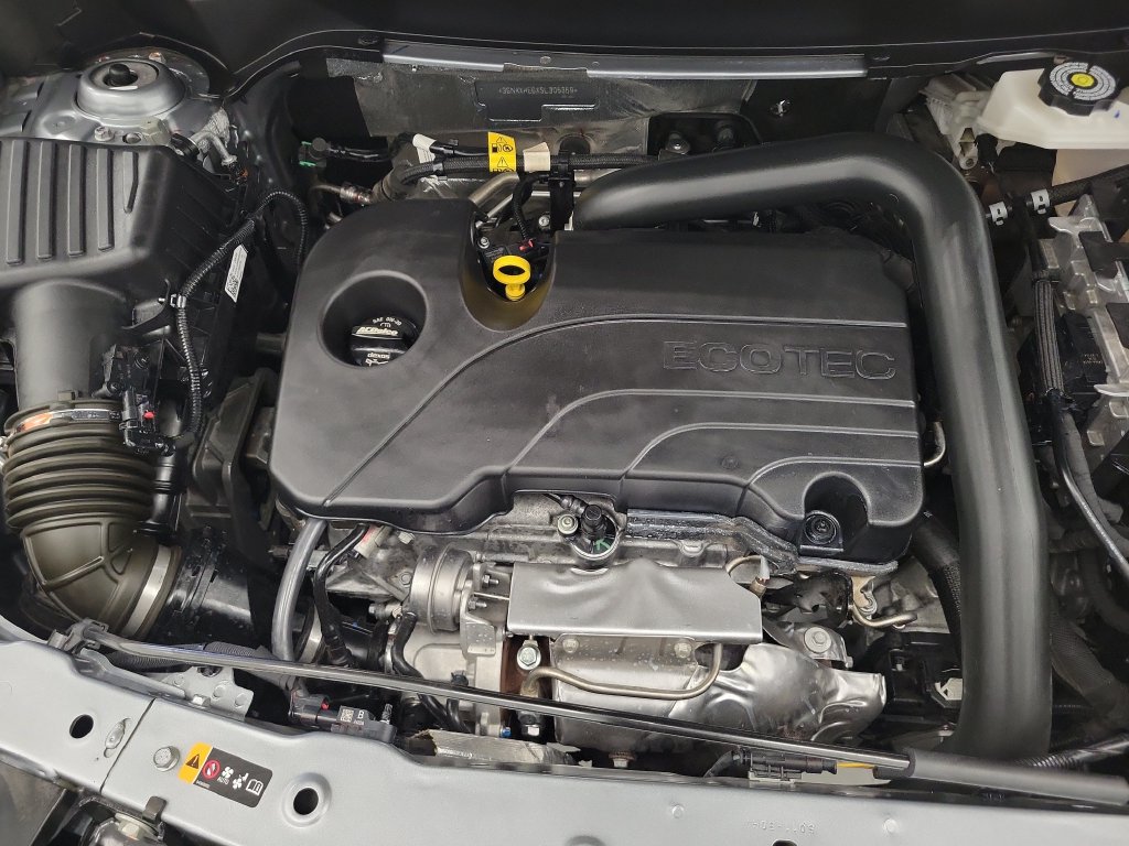 2025 Chevrolet Equinox LT - Photo 11