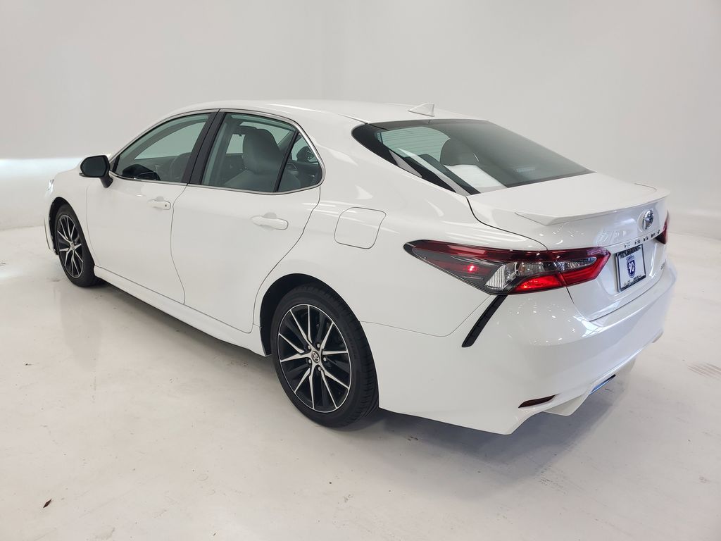 2023 Toyota Camry SE - Photo 5