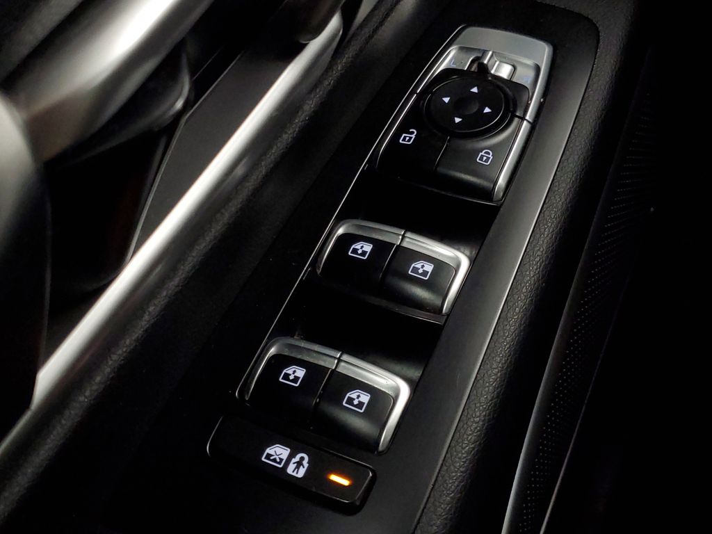 2021 Kia Telluride LX - Photo 17