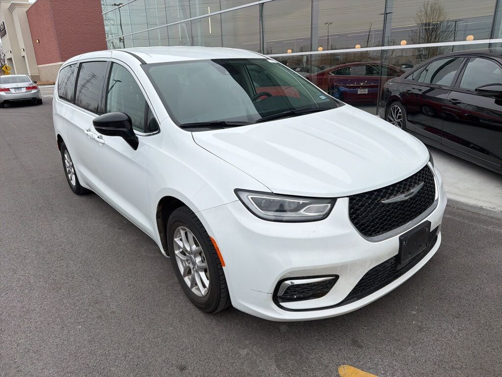 Used 2024 Chrysler Pacifica Touring L Van Passenger Van