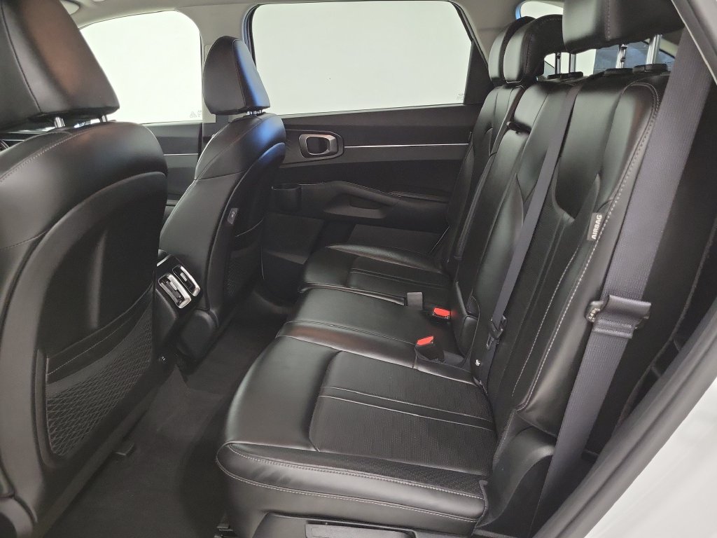 2024 Kia Sorento S - Photo 21