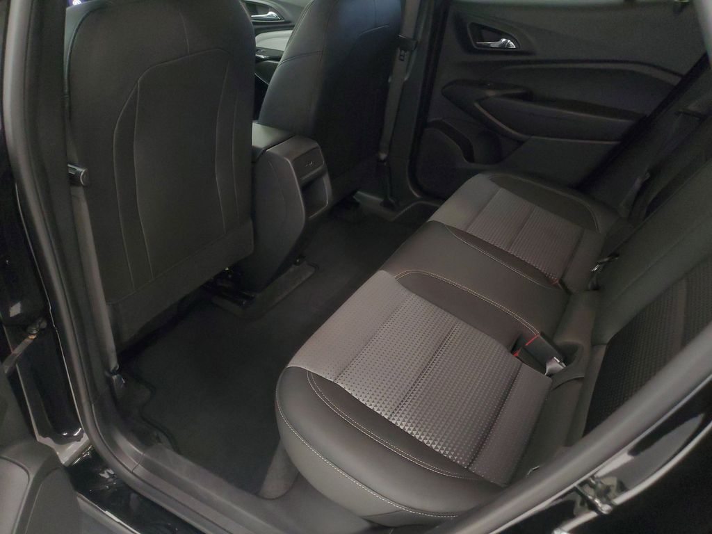 2025 Chevrolet Trax LT - Photo 24