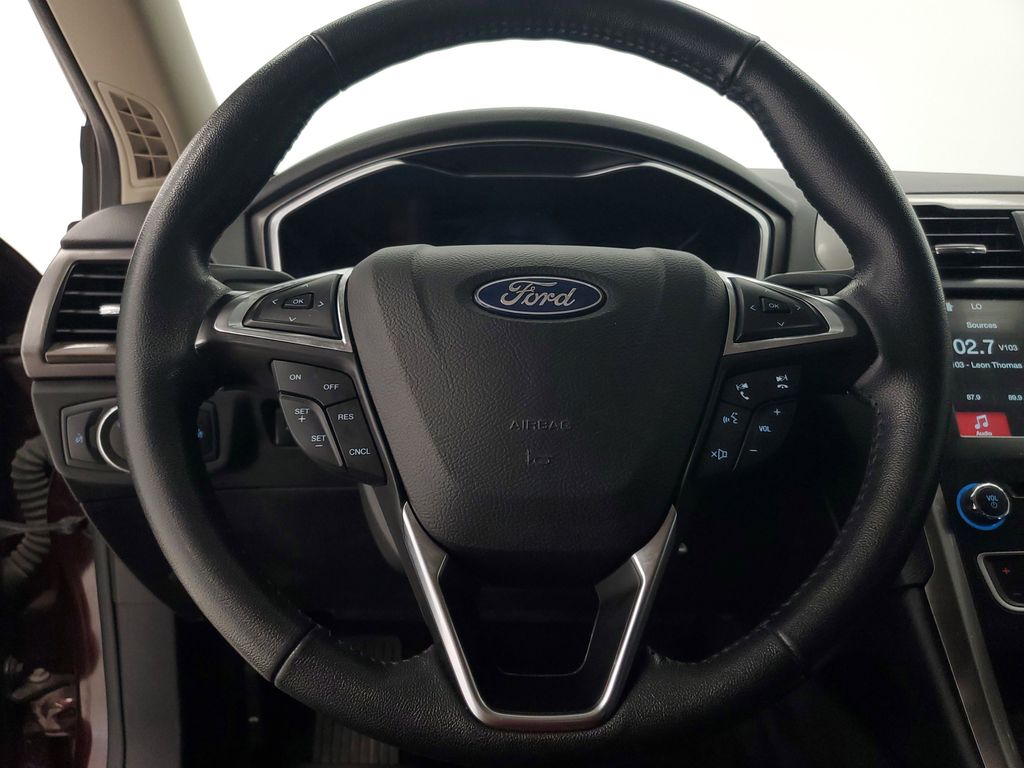 2018 Ford Fusion SE - Photo 12
