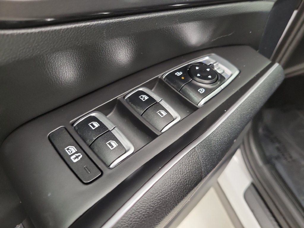 2024 Kia Sorento S - Photo 16