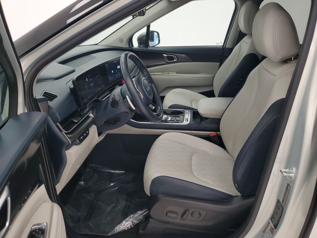 2025 Kia Carnival SX - Photo 12