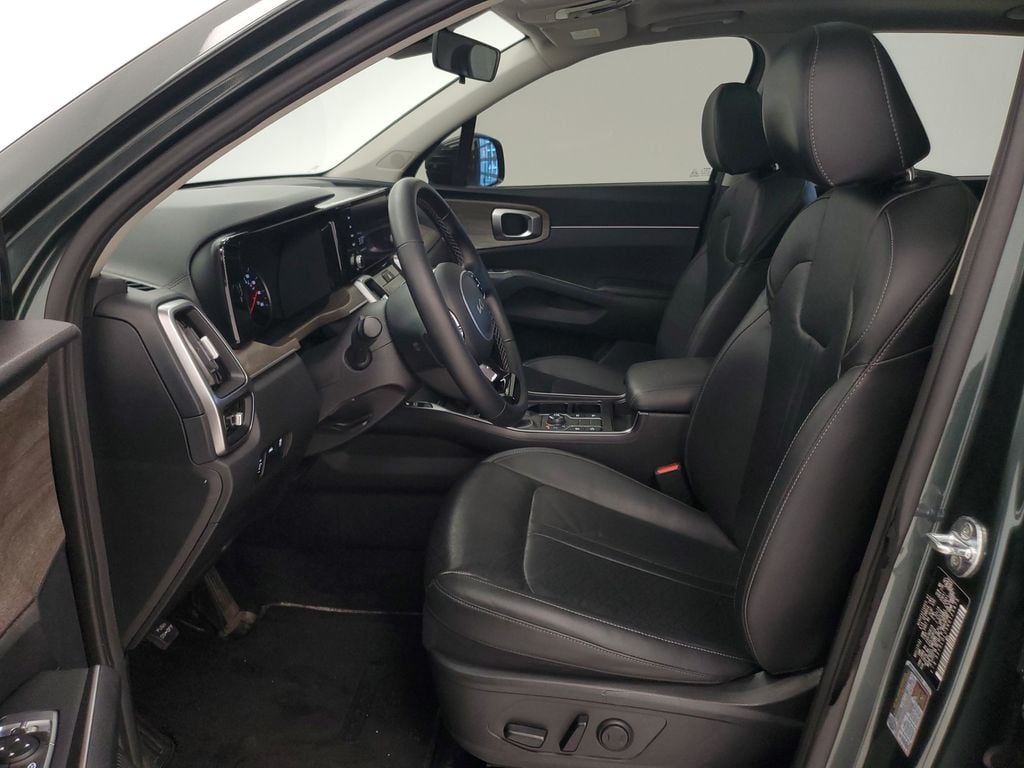 2022 Kia Sorento X-Line S - Photo 8