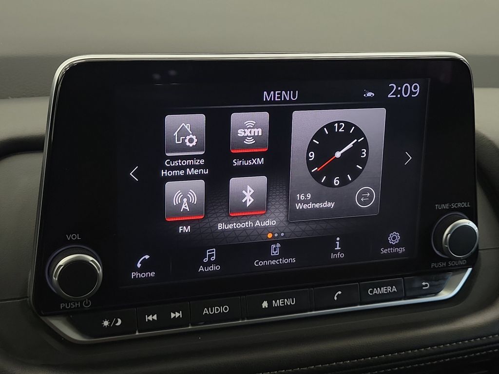 2025 Nissan Rogue SV - Photo 17