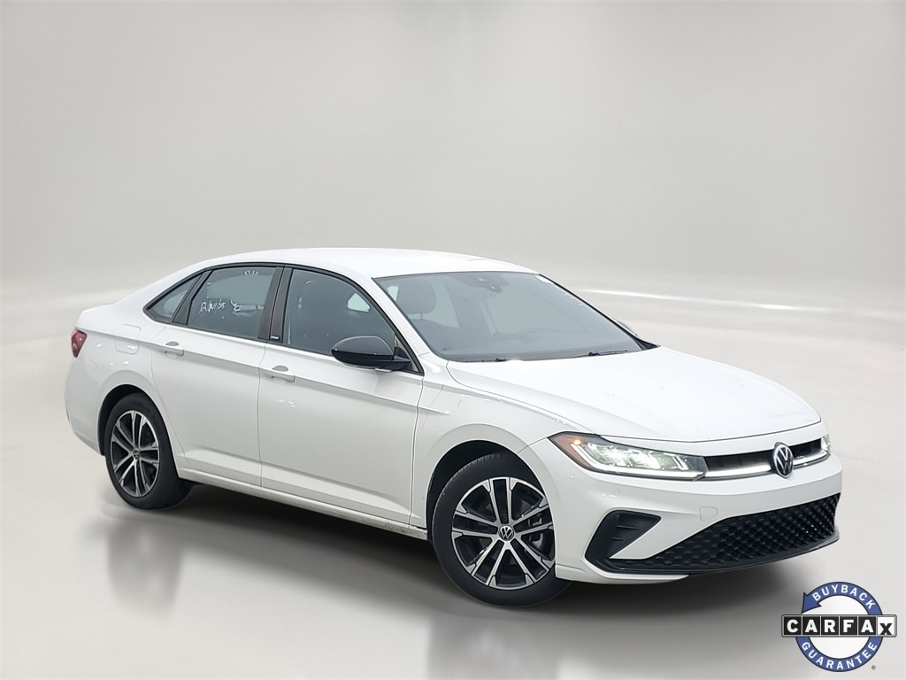 2025 Volkswagen Jetta Sport's photo