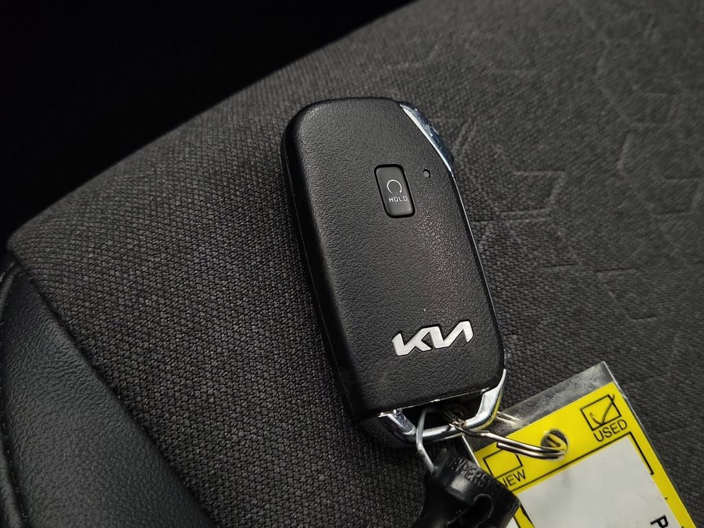 2025 Kia Seltos S - Photo 27