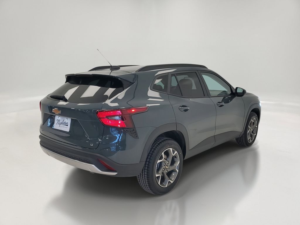 Used 2025 Chevrolet Trax LT SUV