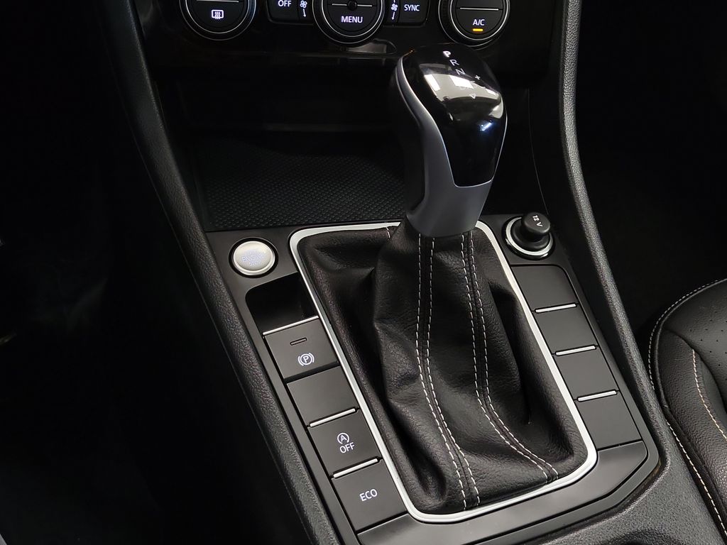2024 Volkswagen Jetta SE - Photo 22