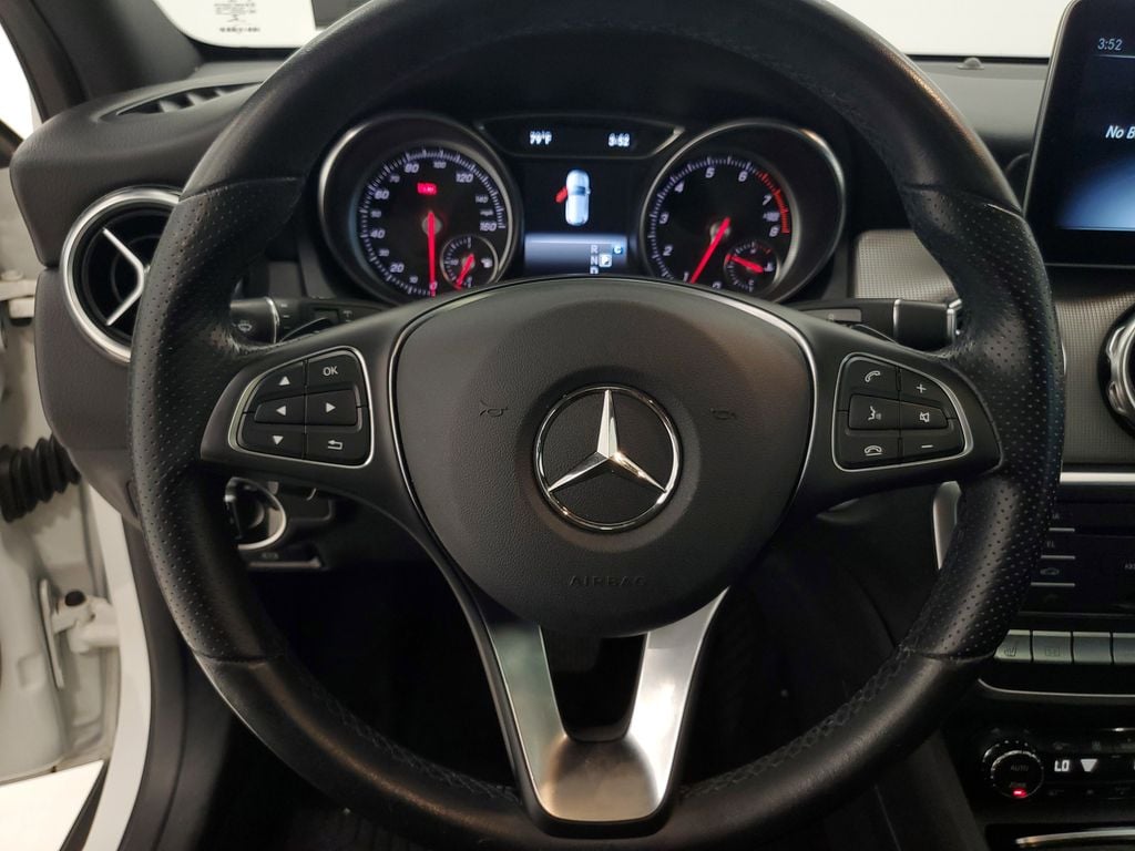 2019 Mercedes-Benz GLA-Class GLA250 - Photo 13