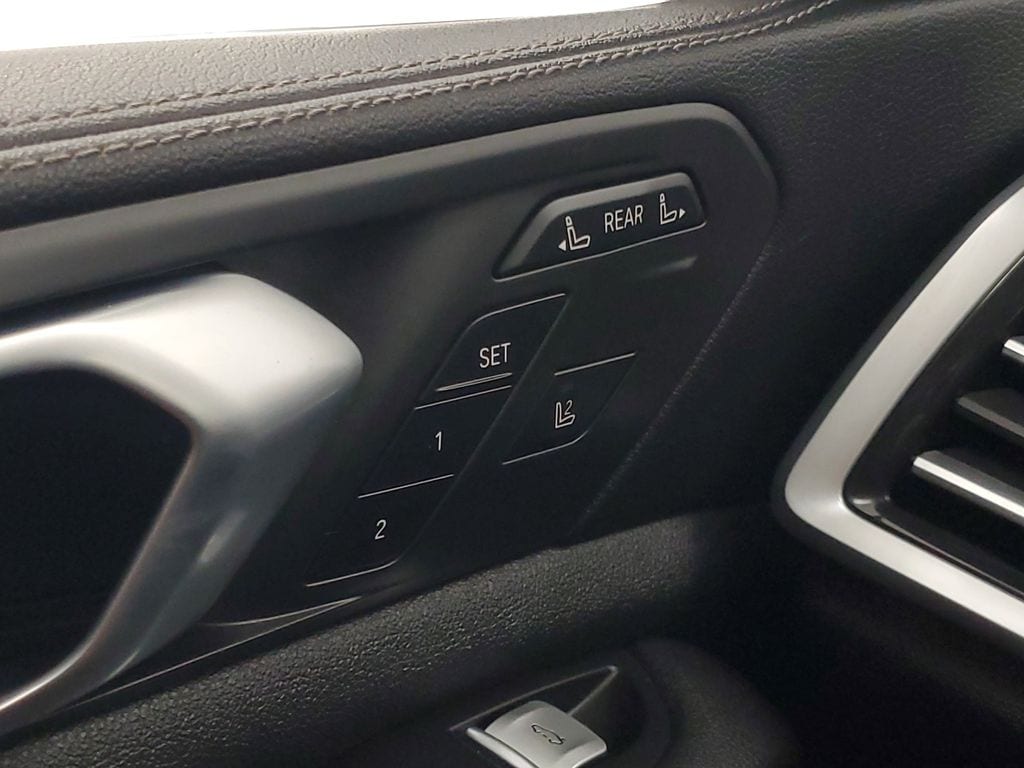 2020 BMW X7 40i - Photo 18