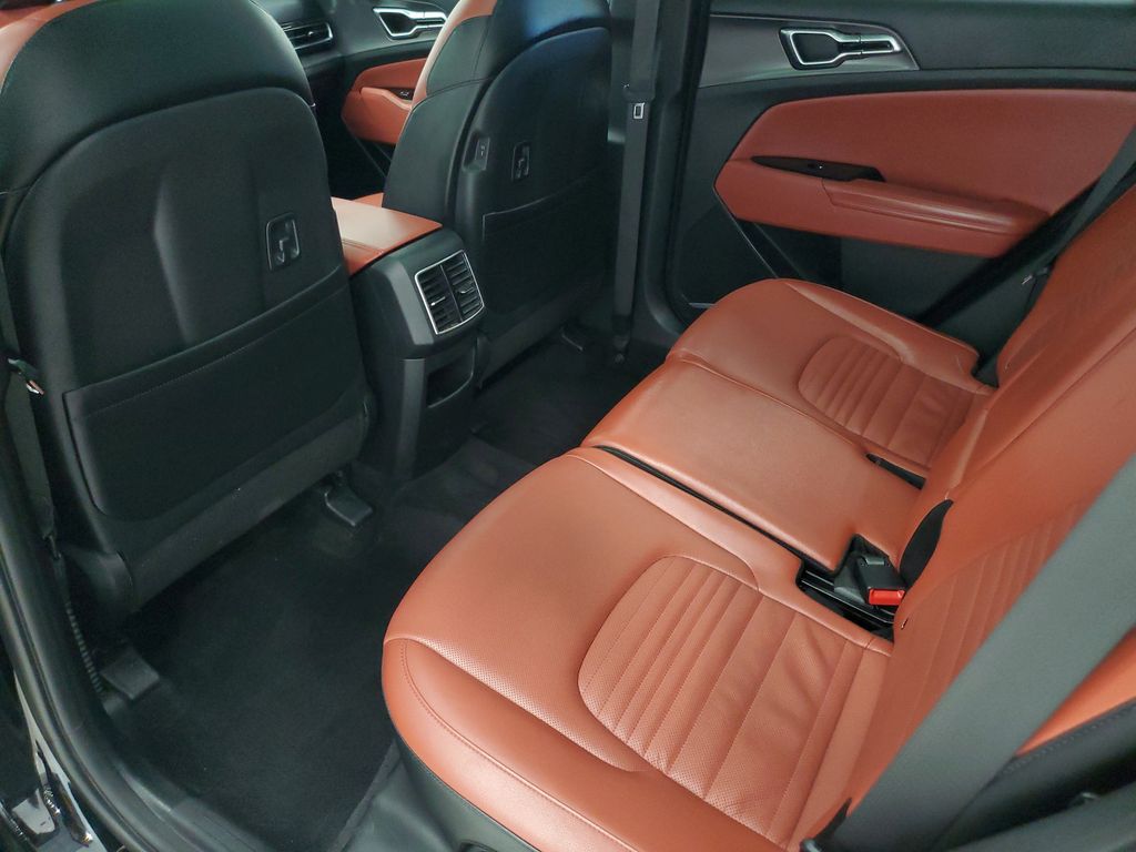 2024 Kia Sportage SX - Photo 11