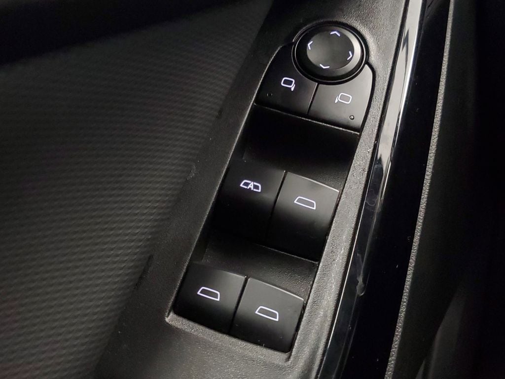 2025 Chevrolet Equinox LT - Photo 17
