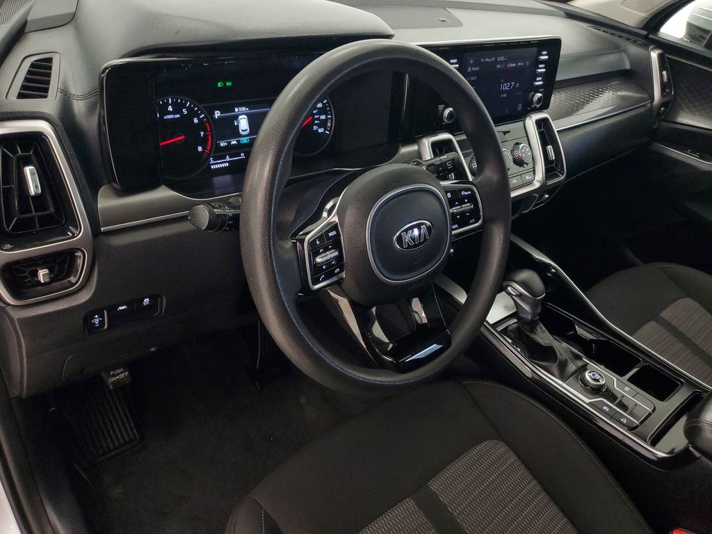 2021 Kia Sorento LX - Photo 7
