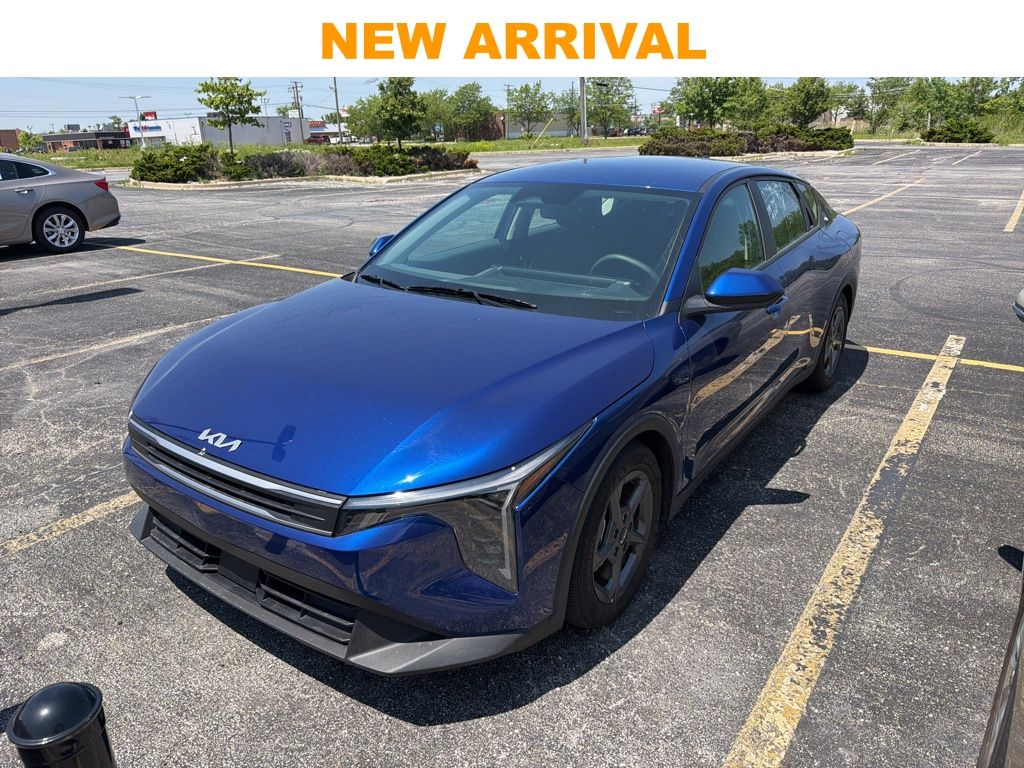 2025 Kia K4 LXS AT's photo