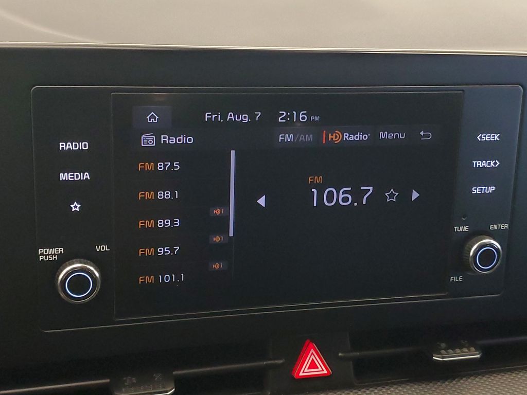 2024 Kia Sportage LX - Photo 18