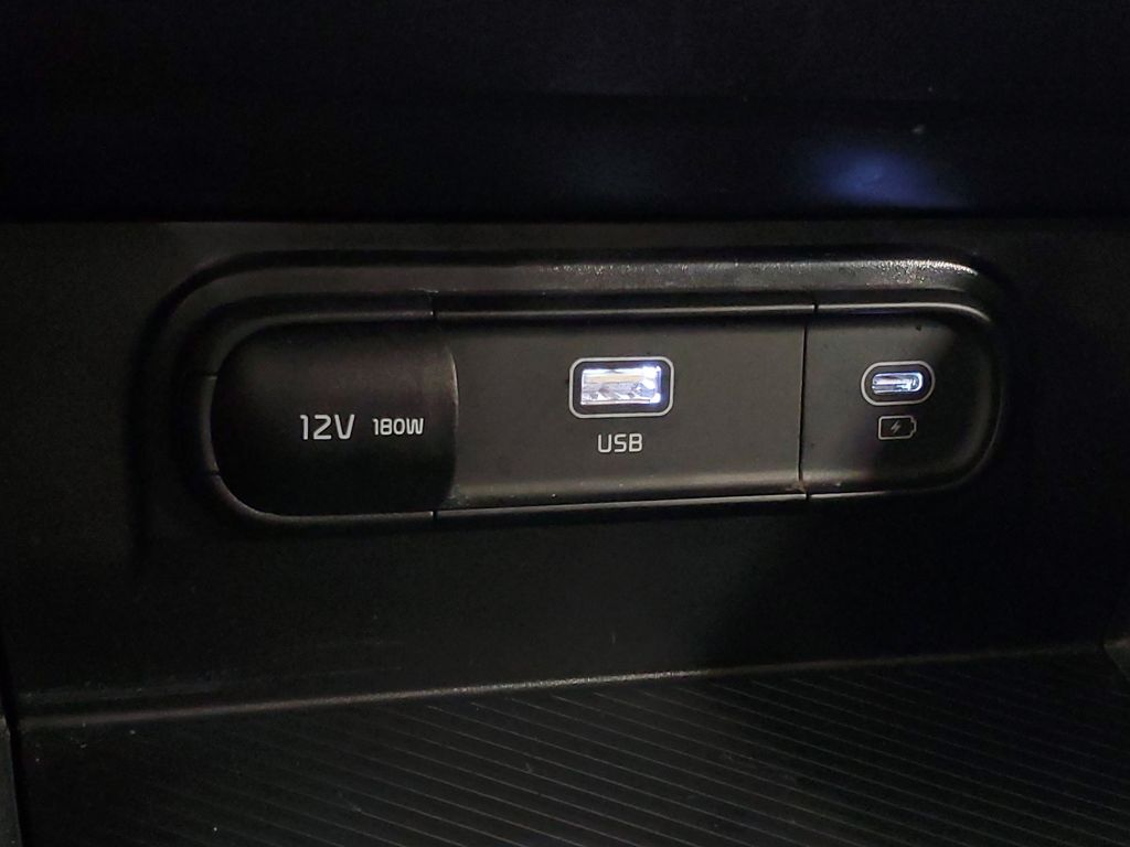 2024 Kia Sportage LX - Photo 21