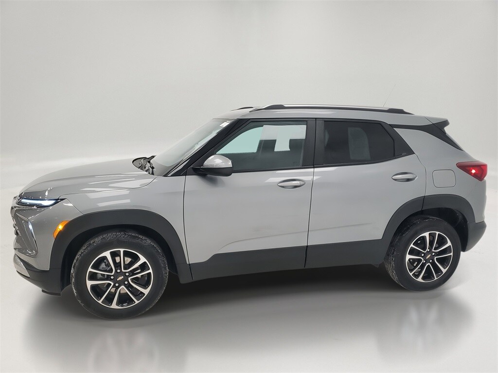 Used 2025 Chevrolet Trailblazer LT SUV