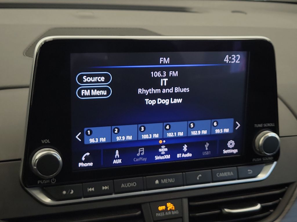 2025 Nissan Altima SV - Photo 17