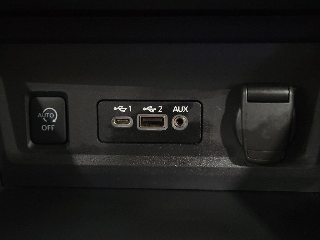 2024 Nissan Sentra SV - Photo 22