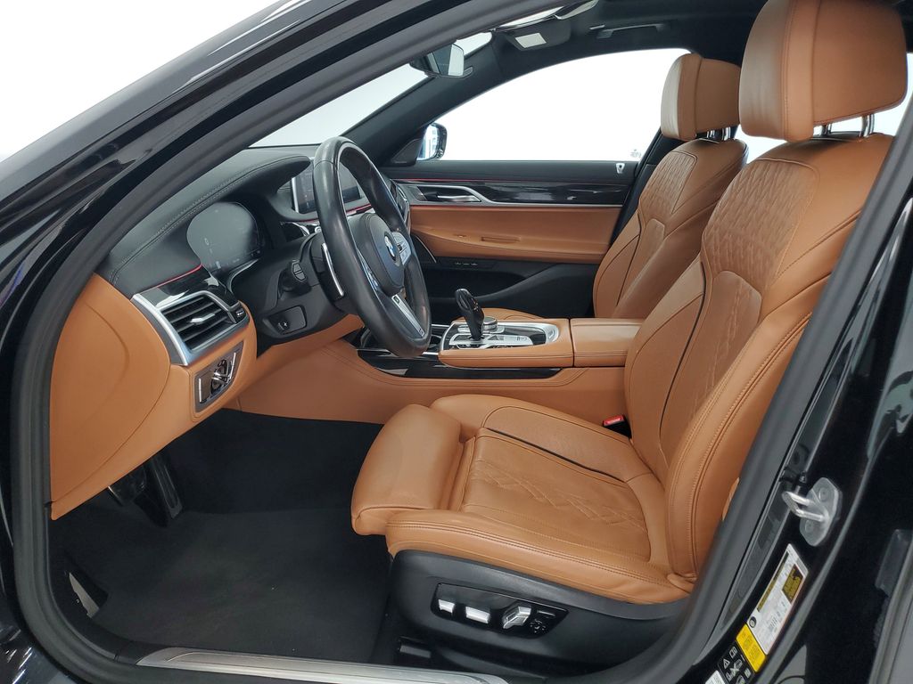 2021 BMW 7 Series 750i - Photo 14