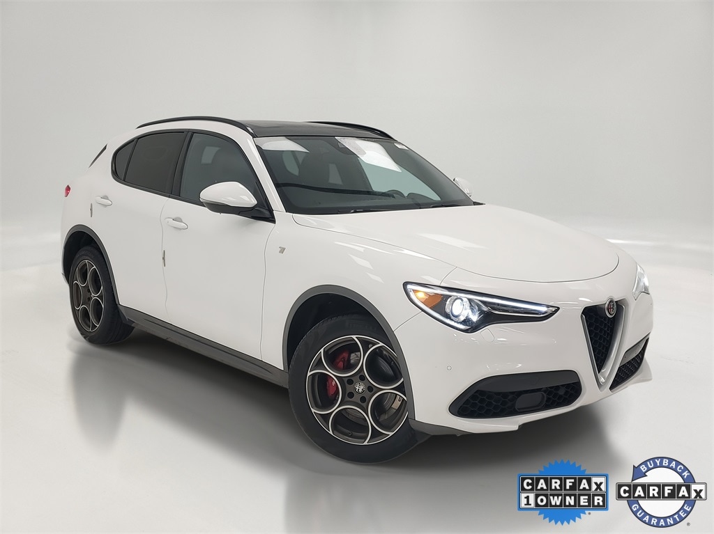 2022 Alfa Romeo Stelvio Ti's photo