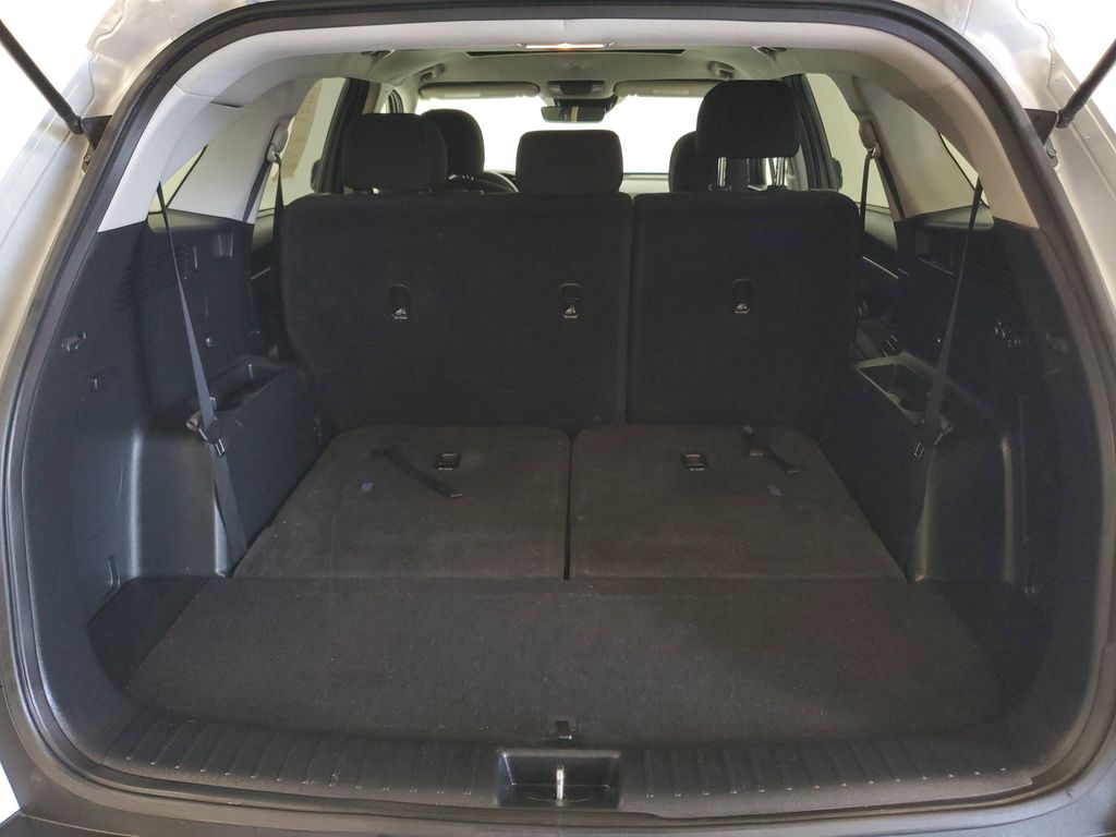 2021 Kia Sorento LX - Photo 25