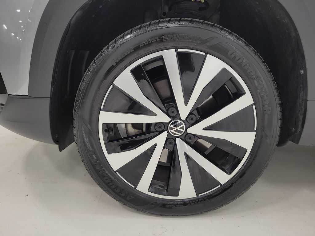 2024 Volkswagen Taos SE - Photo 8