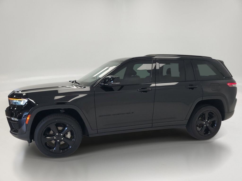 Used 2023 Jeep Grand Cherokee Limited SUV