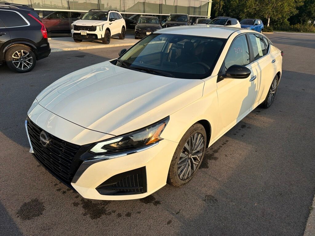 Used 2025 Nissan Altima 2.5 SV Sedan
