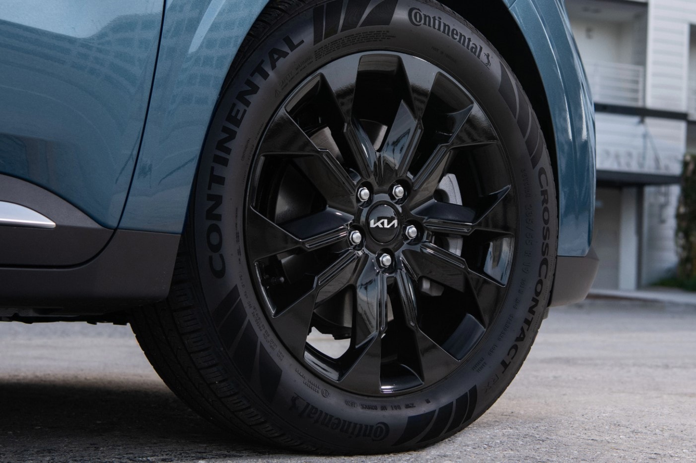2022 Carnival MPV Tires