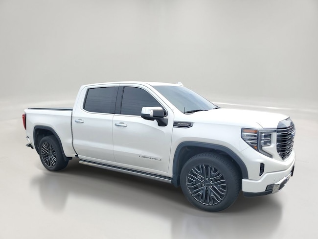 2022 GMC Sierra 4WD Crew Cab Short Box Denali Ultimate's photo