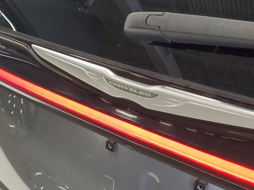 2023 Chrysler Pacifica Limited - Photo 6