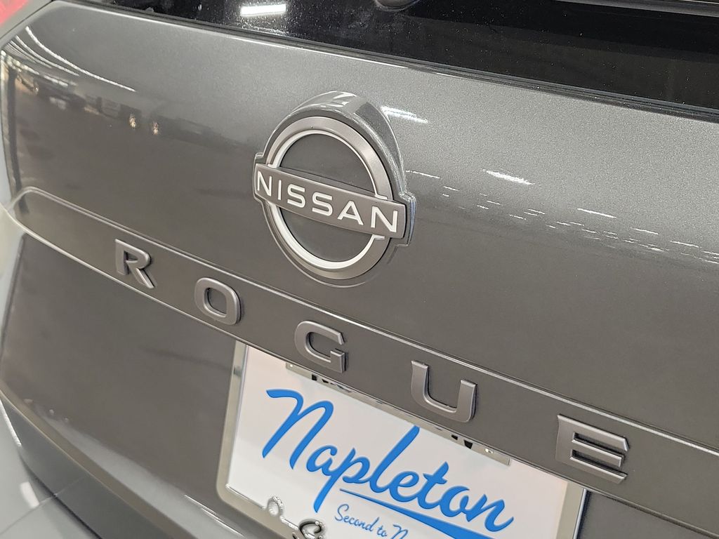 2025 Nissan Rogue SV - Photo 7