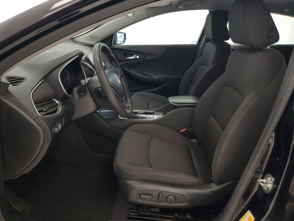 2023 Chevrolet Malibu 1LT - Photo 14