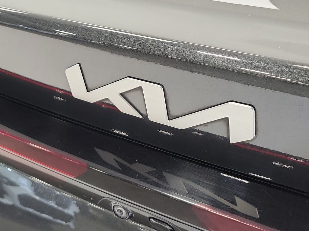 2025 Kia K5 LXS - Photo 6