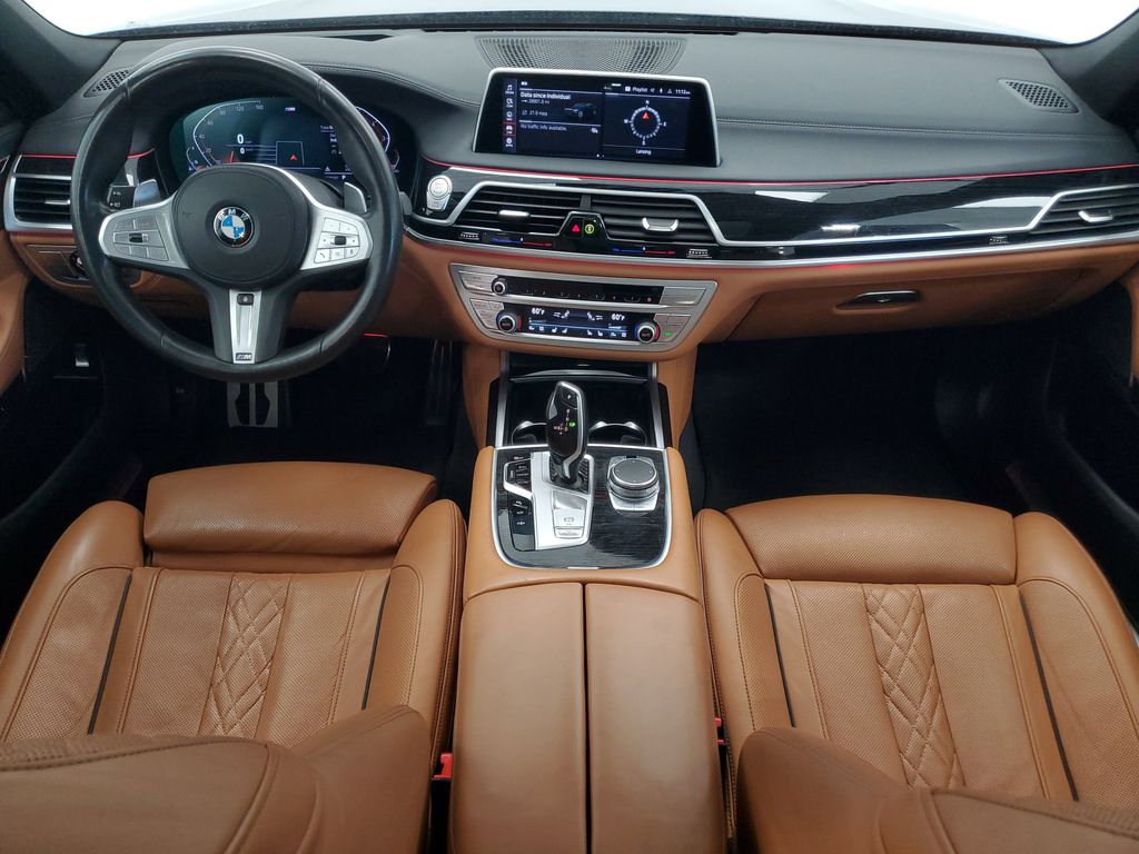 2021 BMW 7 Series 750i - Photo 17