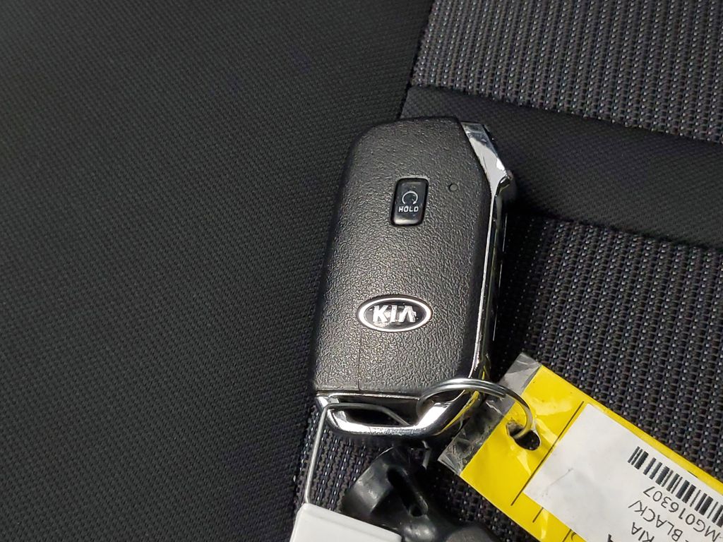 2021 Kia K5 LXS - Photo 27