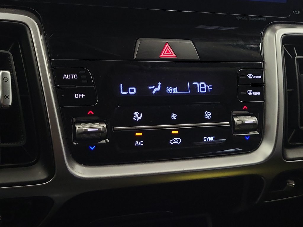 2022 Kia Sorento EX - Photo 19