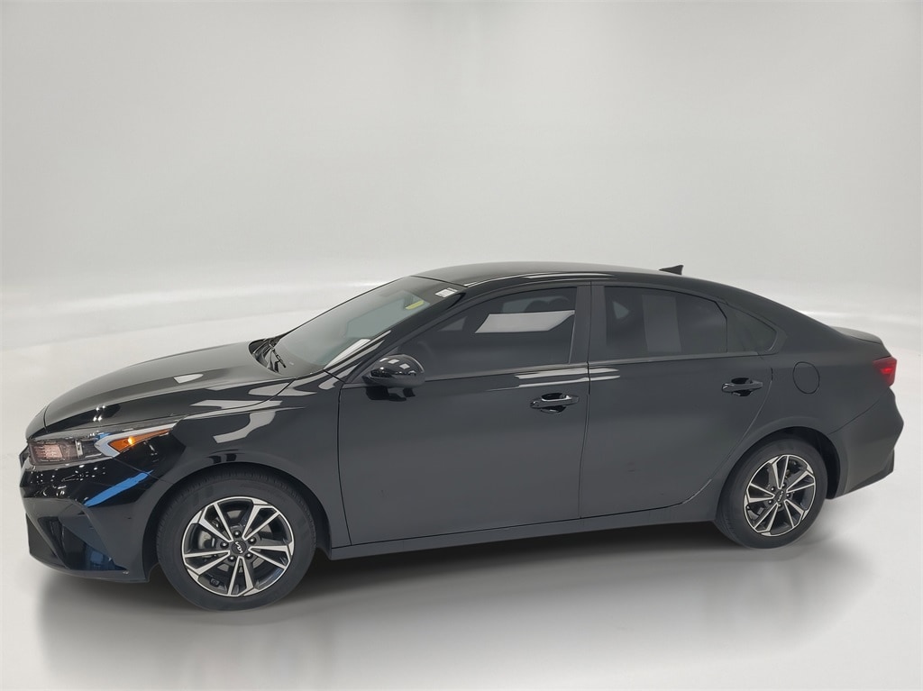 Used 2023 Kia Forte LXS Sedan